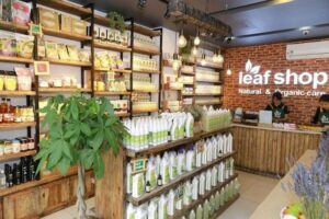 cửa hàng tạp hóa bán hàng hữu cơ