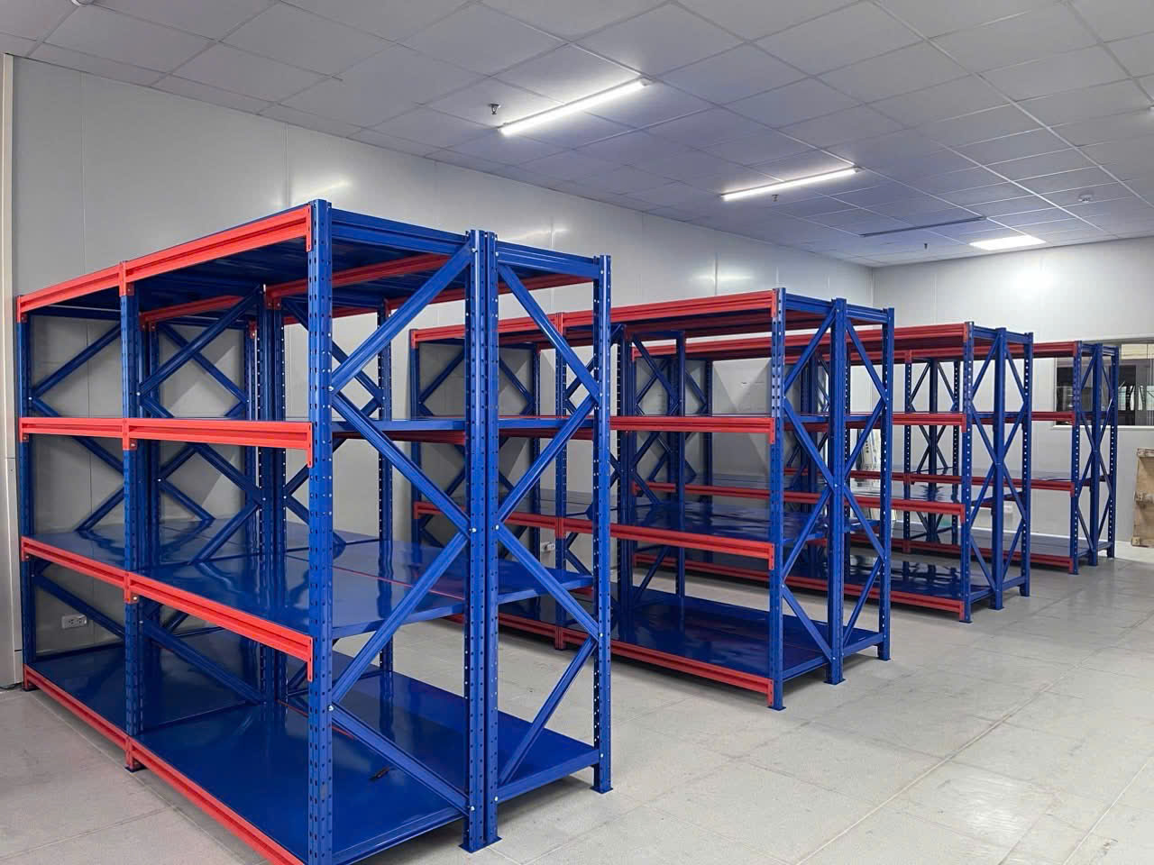 kệ sắt 800kg tầng - Hình 3