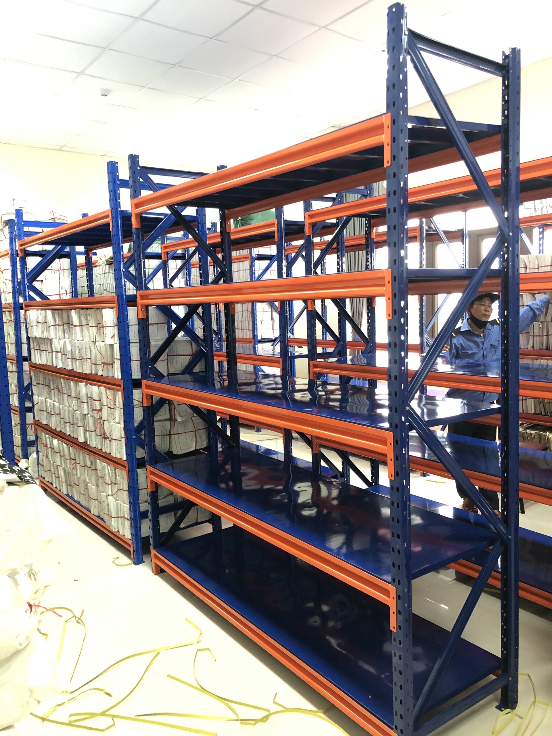 kệ sắt lưu trữ - Hình 1