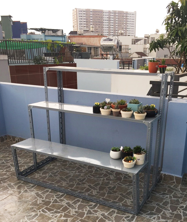 kệ sắt sân vườn - Hình 2
