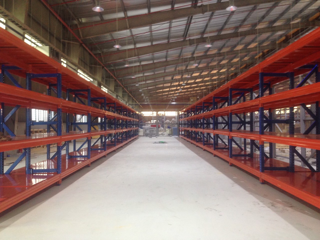kệ sắt tải trọng nặng - Hình 3