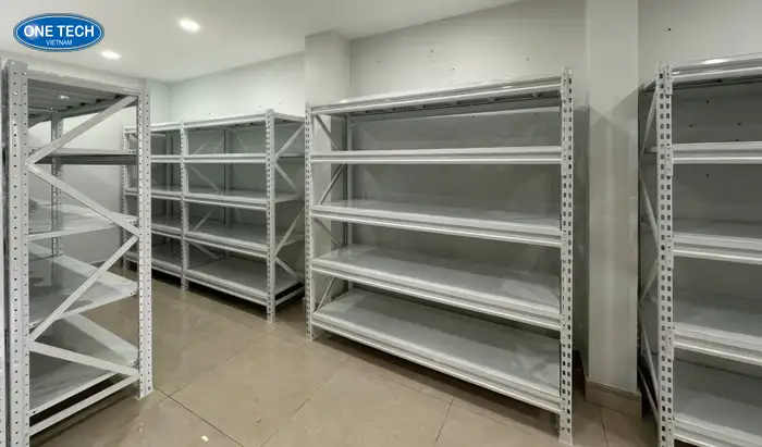 kệ trung tải 700kg - Hình 1