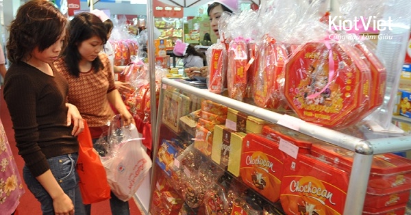 mở cửa hàng tạp hóa dịp Tết - Hình 2