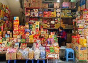 so sánh mô hình tạp hóa Việt Nam và nước ngoài