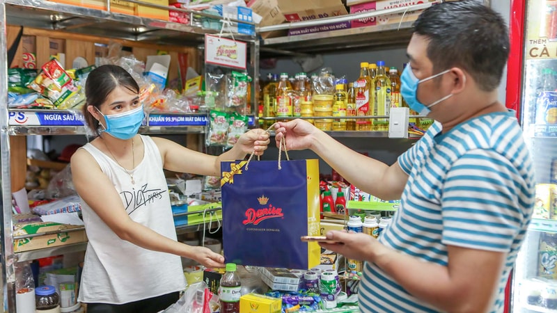 thu hút khách vào cửa hàng tạp hóa