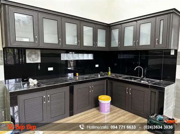tủ bếp nhôm kính - Hình 1