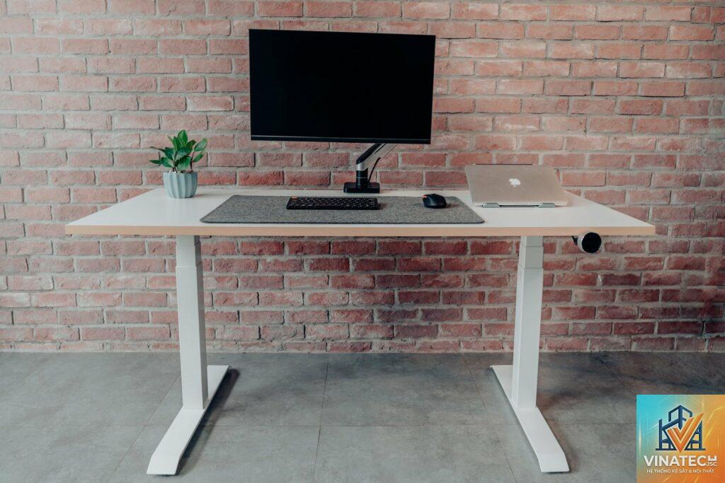standing desk là gì