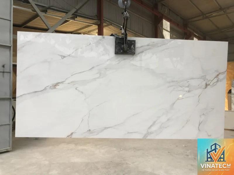 đá nung kết vs đá porcelain