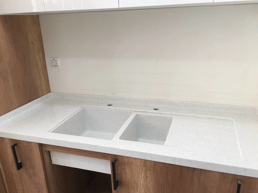 đá solid surface vs đá porcelain - Image 4