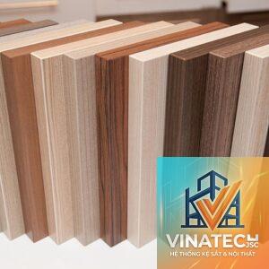 gỗ tự nhiên vs laminate